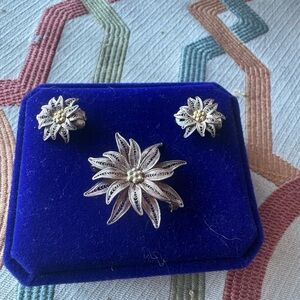 Elegant Silver Floral Jewelry Set